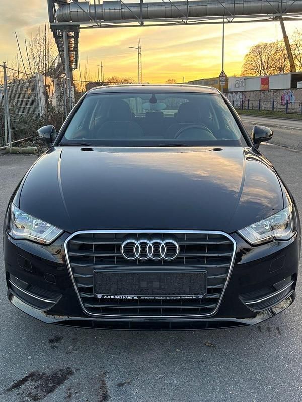 Gebraucht Audi A3 Sport 105 PS (77 kW) 2014 Schwarz Coupé