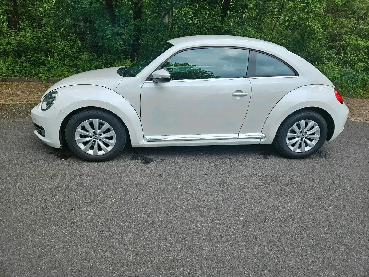 Gebraucht VW Beetle 105 PS (77 kW) 2013 Weiß Kleinwagen