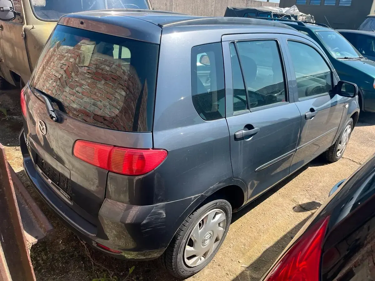 Second-hand Mazda 2 Exclusive 80 CP (58 kW) 2004 Gri Hatchback