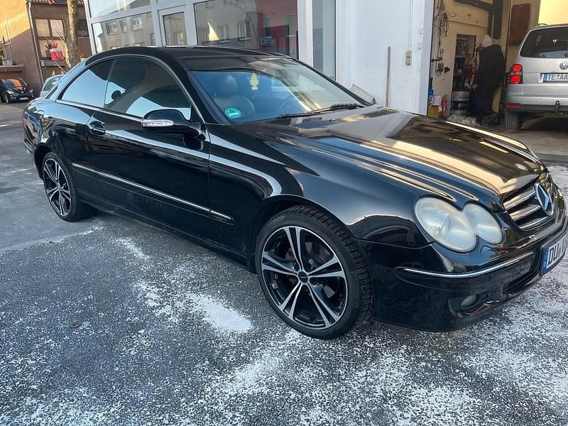 Schwarz Gebraucht 2005 Mercedes CLK200 Coupé | 2.000 € (Fairer Preis) - Bild 1/4