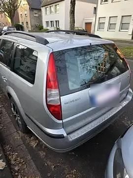 Gebraucht Ford Mondeo Trend 131 PS (96 kW) 2007 Silber Kombi