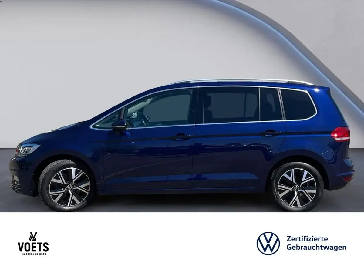 Gebraucht VW Touran Highline 150 PS (110 kW) 2022 Blau Van / Kleinbus