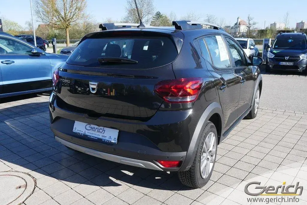 Gebraucht Dacia Sandero Comfort 91 PS (66 kW) 2023 Schwarz Limousine