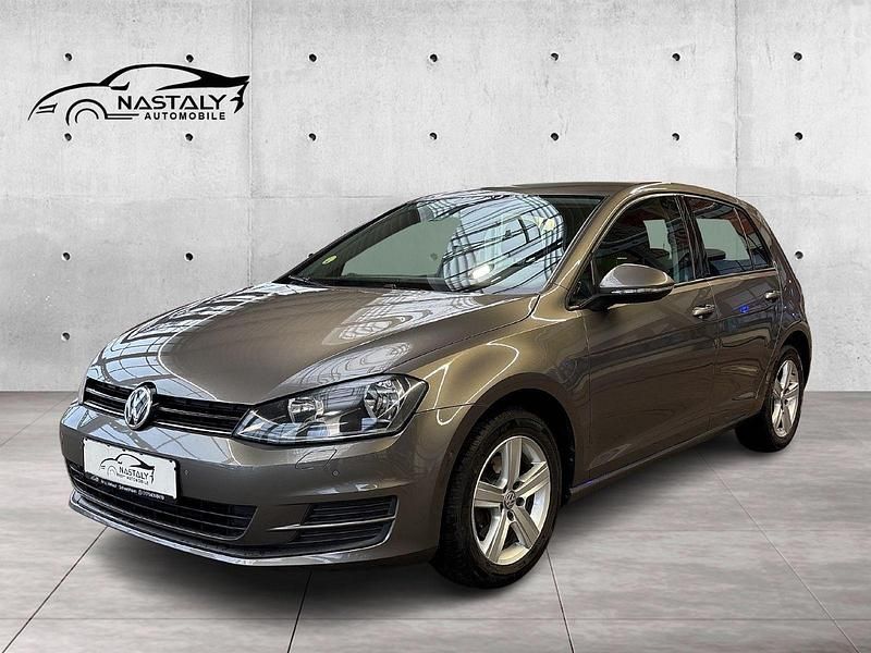 Gebraucht VW Golf VII Highline 150 PS (110 kW) 2014 Grau Limousine