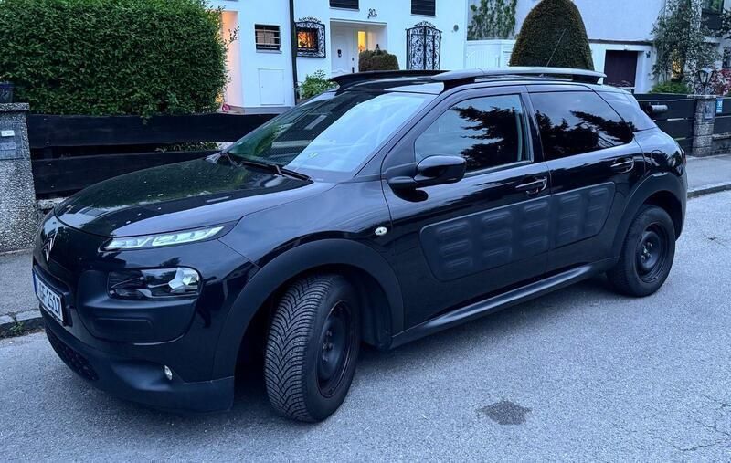Schwarz Gebraucht 2017 Citroën C4 Cactus PureTech Kleinwagen | 8.250 € (Fairer Preis) - Bild 1/4