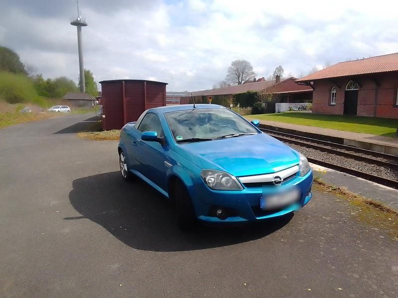 Blau Gebraucht 2006 Opel Tigra Sport Cabrio | 3.200 € (Fairer Preis) - Bild 1/4