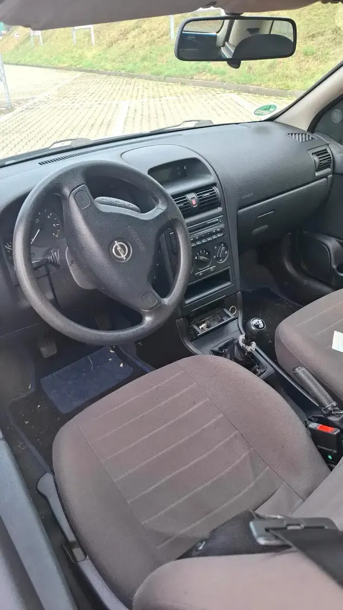Gebraucht Opel Astra 75 PS (55 kW) 1998 Silber Limousine