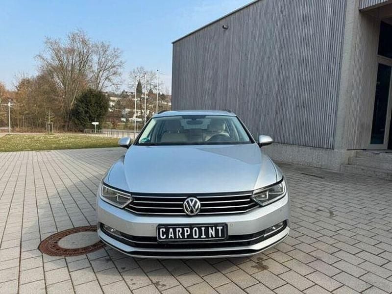 Gebraucht VW Passat Comfortline 150 PS (110 kW) 2018 Silber Kombi