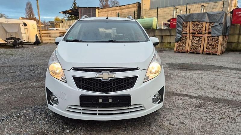 Gebraucht Chevrolet Spark LS 82 PS (60 kW) 2012 Weiß Kleinwagen