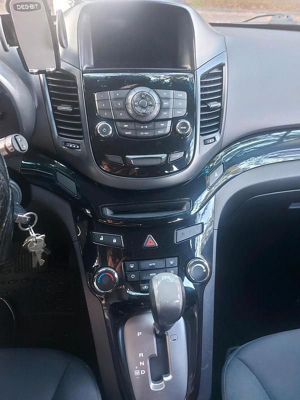 Silber Gebraucht 2011 Chevrolet Orlando Van / Kleinbus | 4.500 € (Fairer Preis) - Bild 1/4