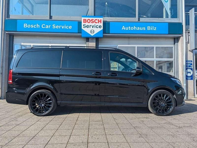 Gebraucht Mercedes V220 AMG 190 PS (139 kW) 2018 Obsidianschwarz Van / Kleinbus