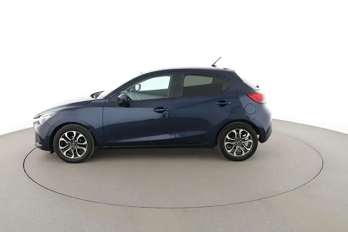 Gebraucht Mazda 2 Nakama 90 PS (66 kW) 2016 Blau Limousine