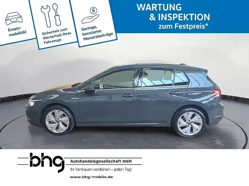 Gebraucht VW Golf VIII Style 131 PS (96 kW) 2024 Grau Limousine