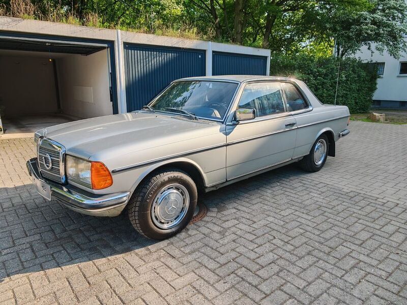 Silber Gebraucht 1978 Mercedes 280 Coupé | 7.900 € - Bild 1/4