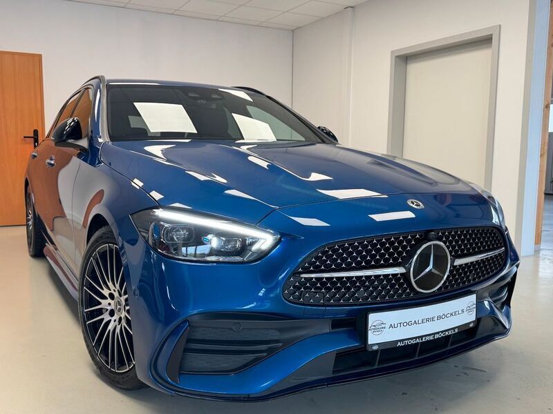 Blau Gebraucht 2022 Mercedes C220 AMG Limousine | 31.670 € (Teuer) - Bild 1/4