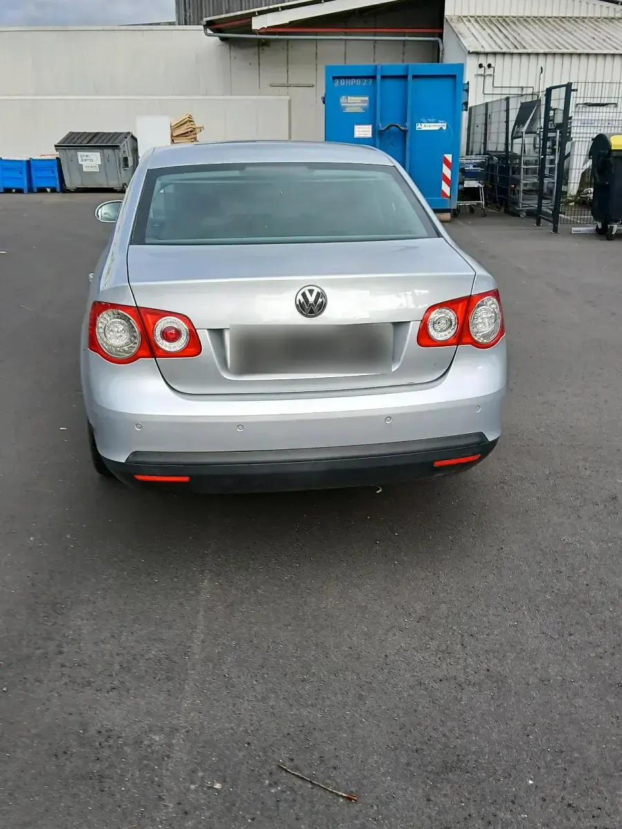 Gebraucht VW Jetta 116 PS (85 kW) 2007 Silber Limousine