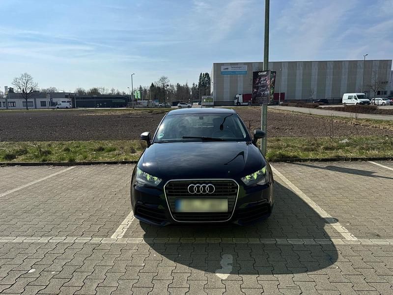 Gebraucht Audi A1 Attraction 86 PS (63 kW) 2011 Schwarz Kleinwagen