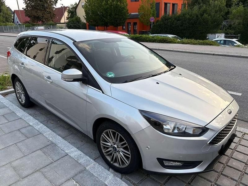 Gebraucht 2018 Ford Focus Cool & Connect Kombi | 6.500 € - Bild 1/4