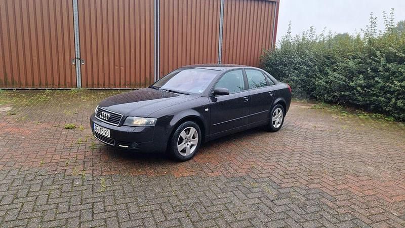 Andere farben Gebraucht 2004 Audi A4 Limousine | 2.700 € (Superpreis) - Bild 1/4