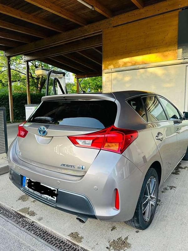 Gebraucht Toyota Auris Hybrid Edition 99 PS (72 kW) 2015 Limousine