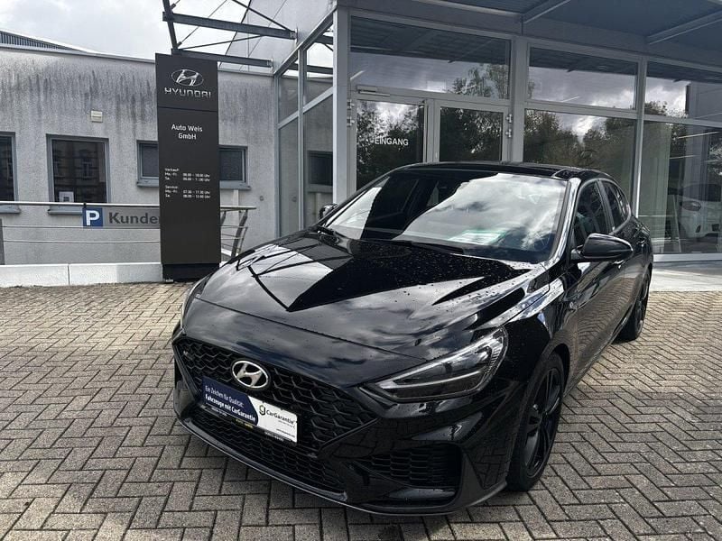 Phantom black Gebraucht 2021 Hyundai i30 N Line Limousine | 20.990 € (Etwas zu teuer) - Bild 1/4