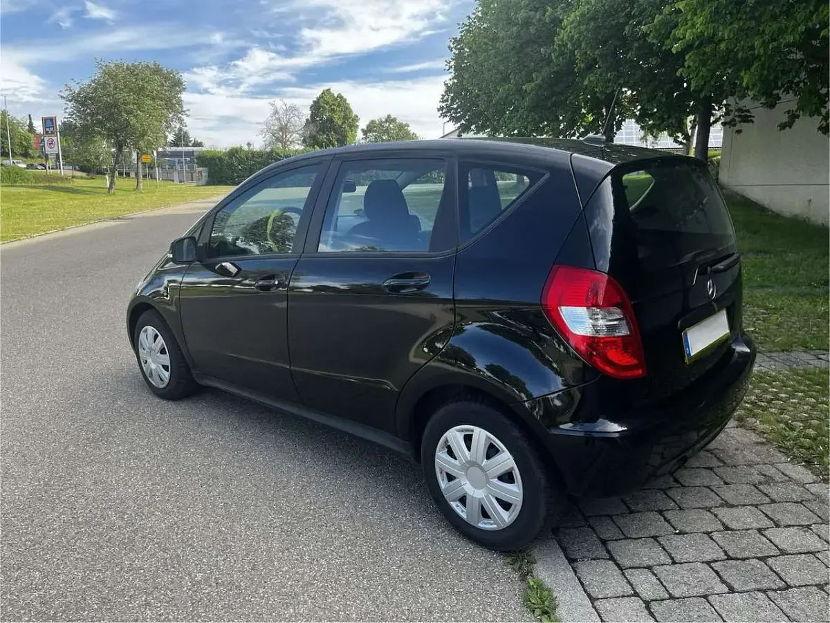Gebraucht Mercedes A160 95 PS (69 kW) 2010 Schwarz Limousine