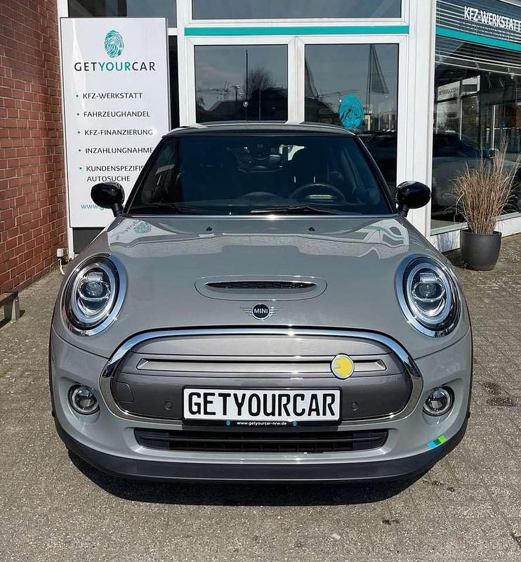 Gebraucht Mini Cooper S 135 kW (184 PS) 2021 Moonwalk grey (metallic) Kleinwagen