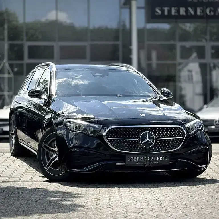 Gebraucht Mercedes E220 AMG line 197 PS (144 kW) 2025 Schwarz Limousine
