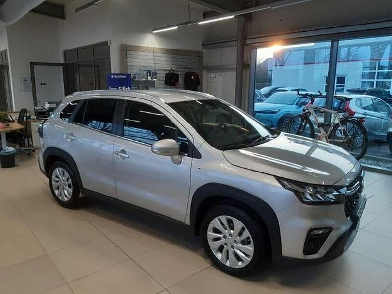 Gebraucht Suzuki SX4 S-Cross 120 PS (88 kW) 2025 Andere Limousine