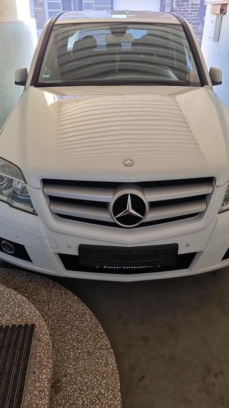 Weiß Gebraucht 2012 Mercedes GLK220 SUV | 9.300 € (Superpreis) - Bild 1/4
