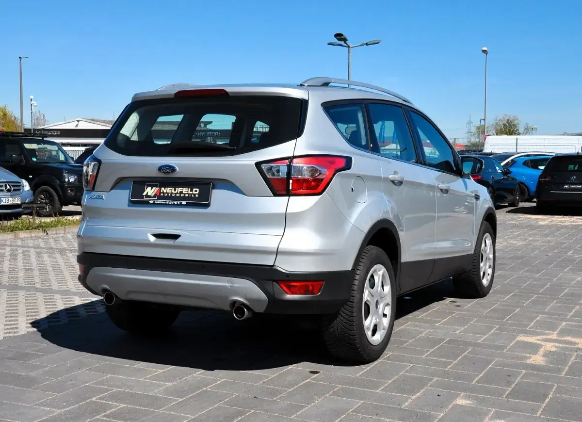 Gebraucht Ford Kuga Cool & Connect 120 PS (88 kW) 2019 Silber SUV