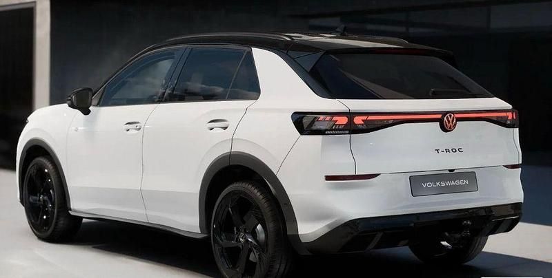 Neu VW T-Roc R-line 150 PS (110 kW) 2026 Pure white uni/schwarz uni SUV