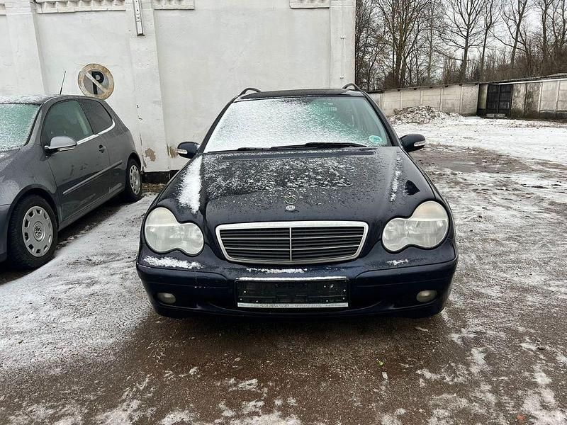 Gebraucht Mercedes C200 122 PS (89 kW) 2003 Blau Kombi