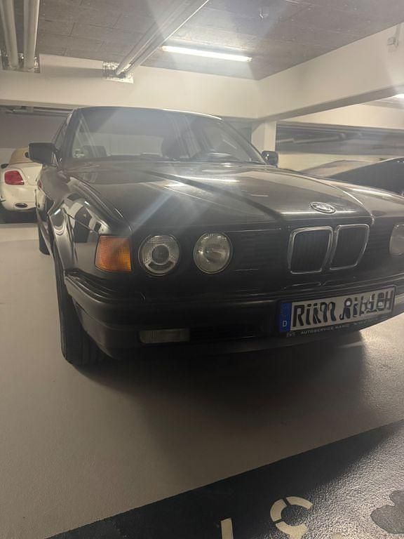 Schwarz Gebraucht 1991 BMW 735 Limousine | 11.900 € - Bild 1/4