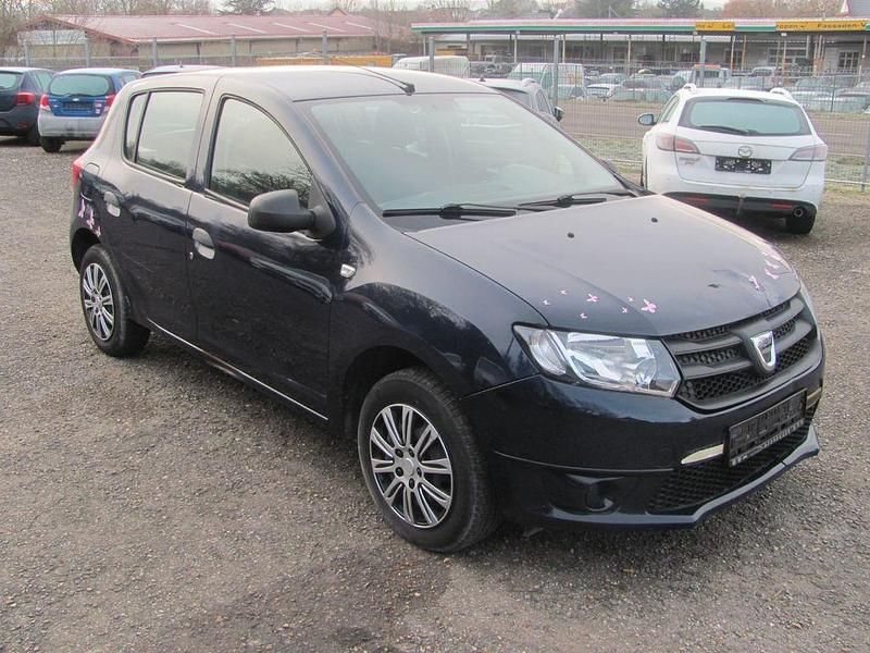 Gebraucht Dacia Sandero 75 PS (55 kW) 2014 Blau Limousine
