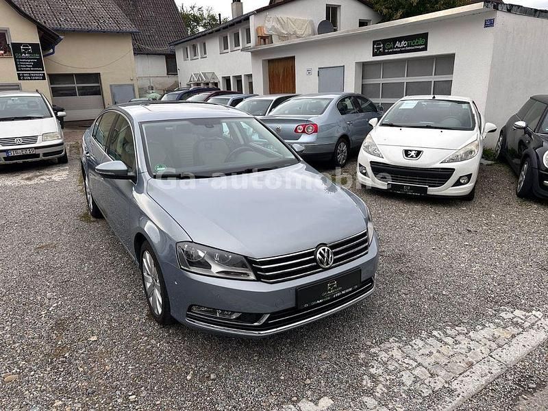 Gebraucht VW Passat Highline 122 PS (89 kW) 2012 Grau Limousine