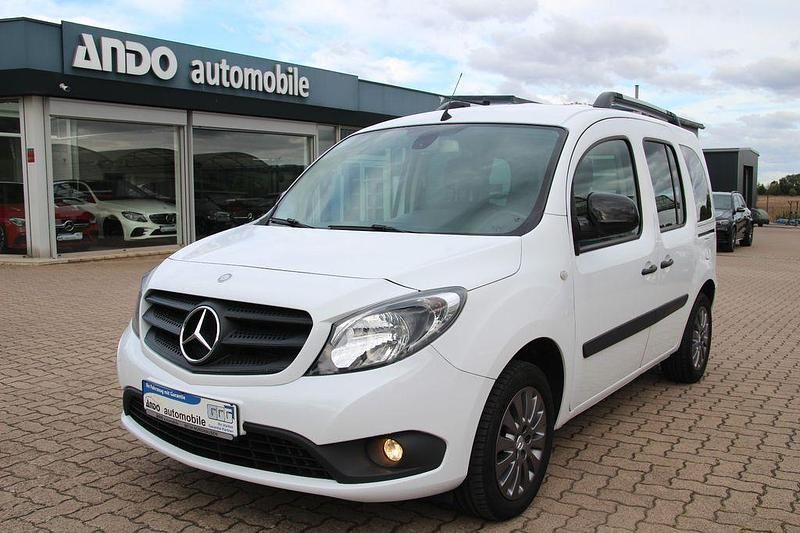 Weiß Gebraucht 2020 Mercedes Citan 111 Edition Kombi | 15.900 € (Fairer Preis) - Bild 1/4