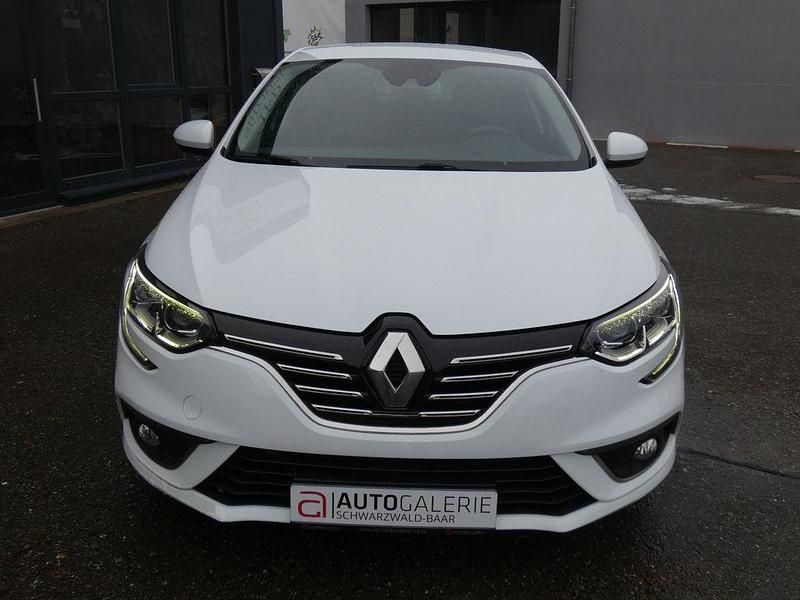 Gebraucht Renault Mégane IV Bose Edition 132 PS (97 kW) 2016 Weiß Limousine