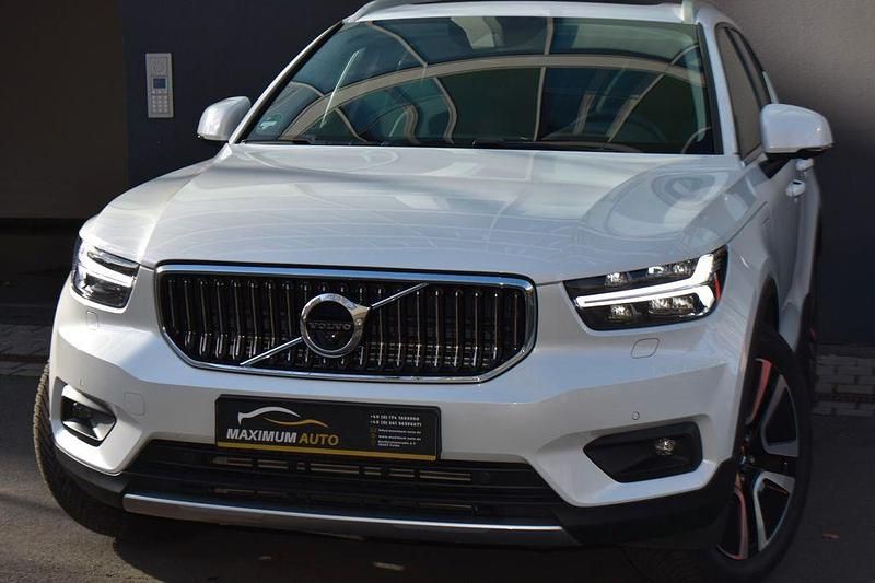 Weiß Gebraucht 2020 Volvo XC40 Inscription SUV | 28.700 € (Guter Preis) - Bild 1/4