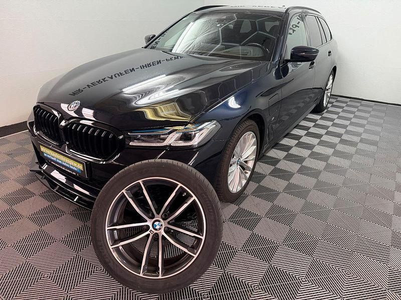 Schwarz Gebraucht 2020 BMW 530e M Sport Limousine | 27.999 € (Superpreis) - Bild 1/4