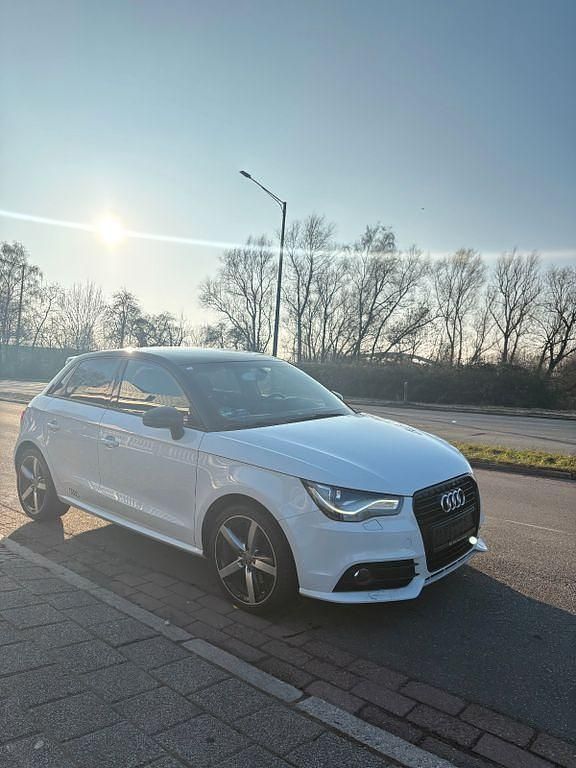 Gebraucht Audi A1 Sportback Ambition 122 PS (89 kW) 2015 Weiß Kleinwagen