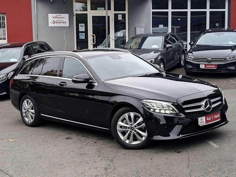 Schwarz 040 Gebraucht 2020 Mercedes C220 Avantgarde Kombi | 23.450 € (Guter Preis) - Bild 1/4