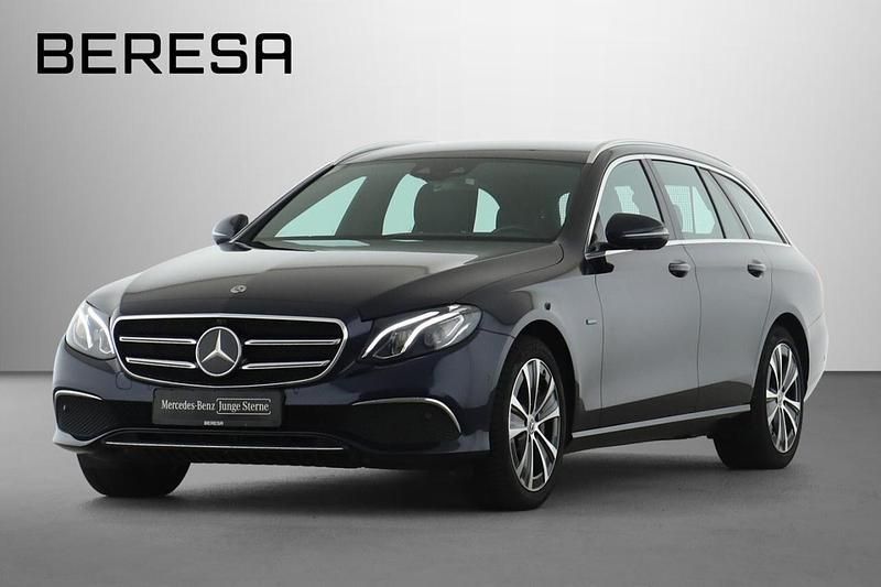 Blau cavansitblau Gebraucht 2020 Mercedes E300 Avantgarde Kombi | 27.950 € (Superpreis) - Bild 1/4