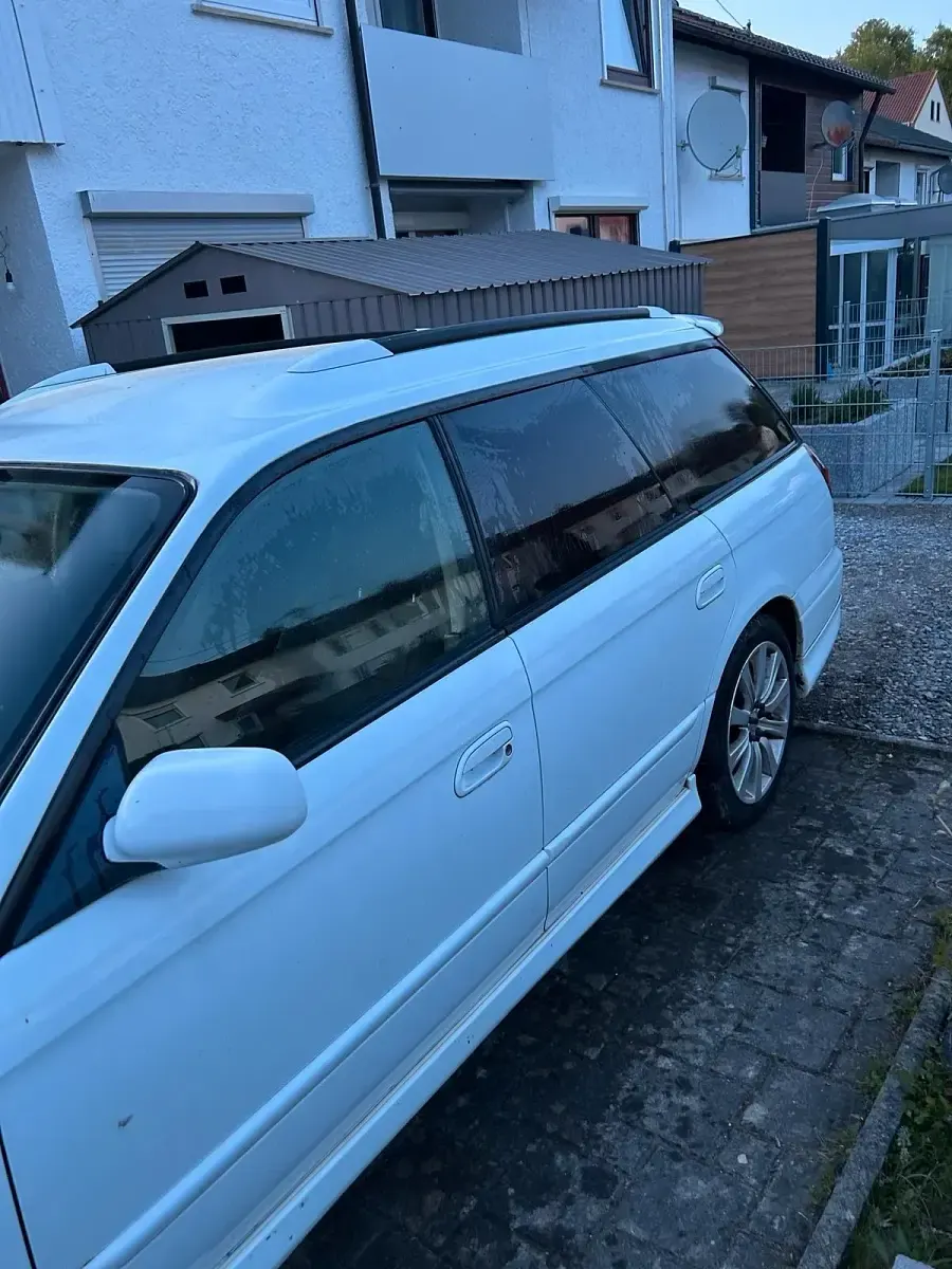 Second-hand Subaru Impreza GT 280 CP (205 kW) 2000 Alb Break