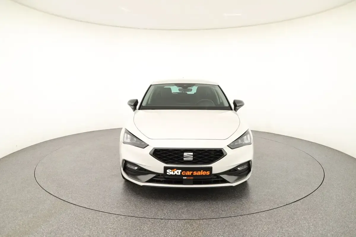 Gebraucht Seat Leon FR 150 PS (110 kW) 2022 Weiß Limousine