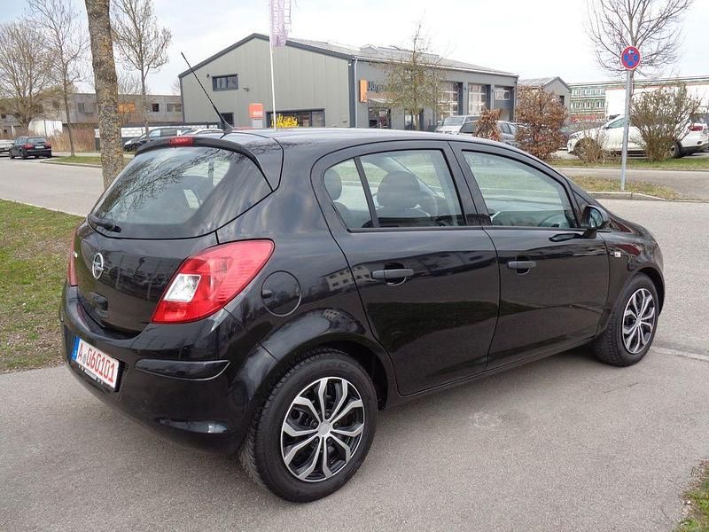 Gebraucht Opel Corsa Selection 86 PS (63 kW) 2014 Schwarz Kleinwagen