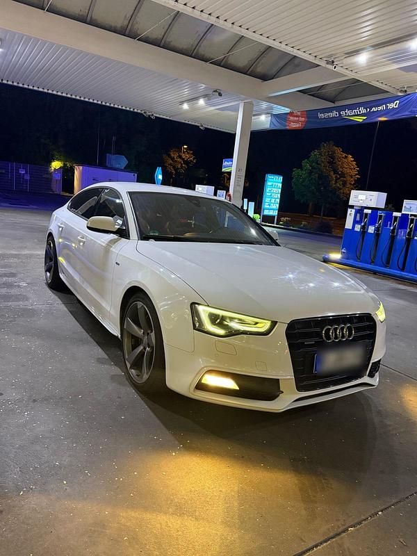 Weiß Gebraucht 2012 Audi A5 Coupé | 12.000 € (Guter Preis) - Bild 1/4