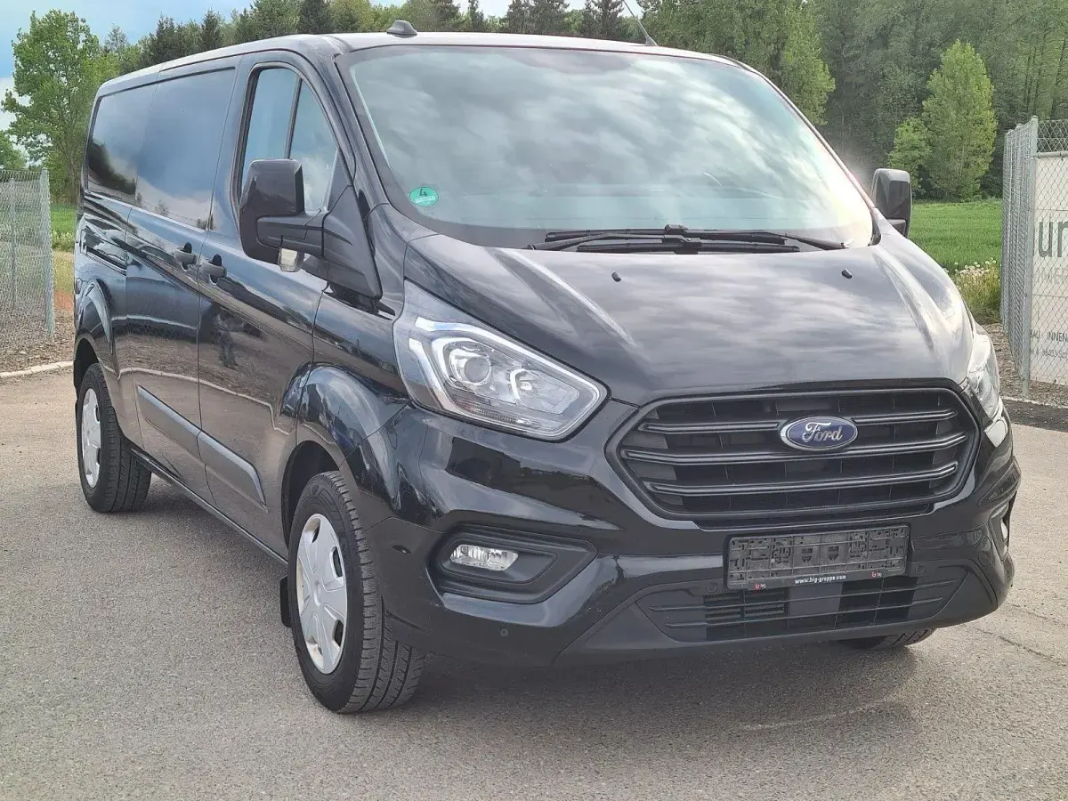 Gebraucht Ford Transit Custom Trend 131 PS (96 kW) 2021 Schwarz Van / Kleinbus