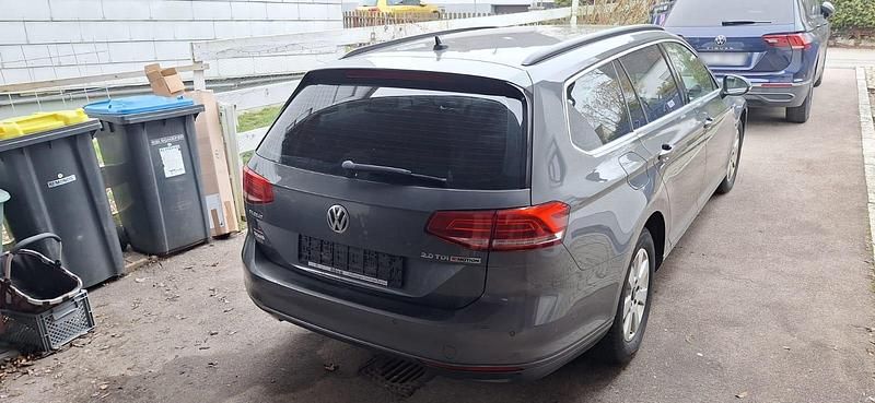 Gebraucht VW Passat 150 PS (110 kW) 2015 Grau Kombi