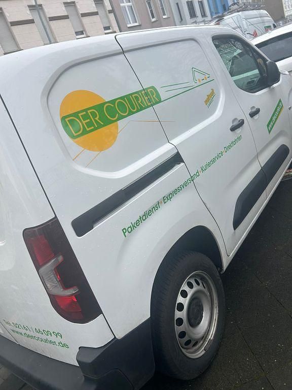 Gebraucht Opel Combo 131 PS (96 kW) 2021 Weiß Van / Kleinbus